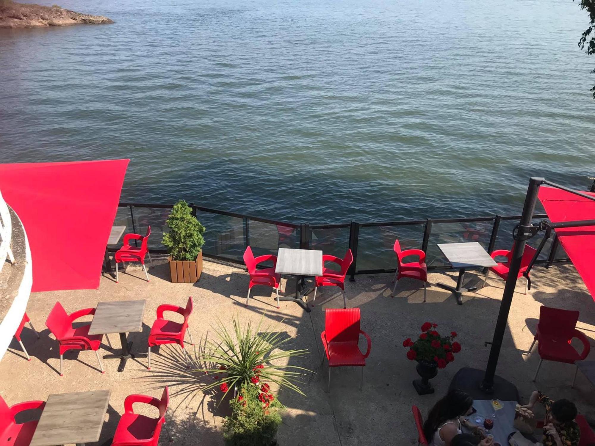 Goeliche Hotel Et Appartement Saint-Laurent-de-l'ile d'Orleans Eksteriør bilde