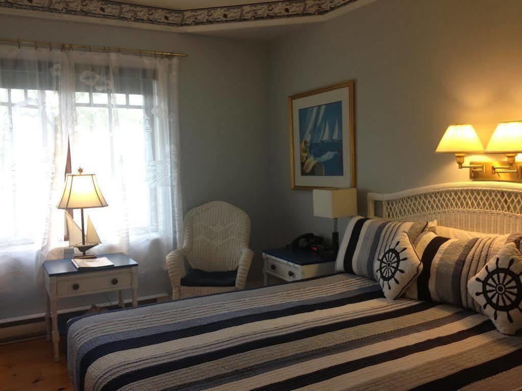 Goeliche Hotel Et Appartement Saint-Laurent-de-l'ile d'Orleans Eksteriør bilde