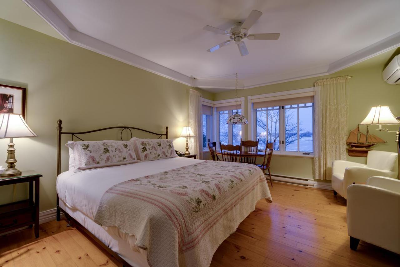 Goeliche Hotel Et Appartement Saint-Laurent-de-l'ile d'Orleans Eksteriør bilde
