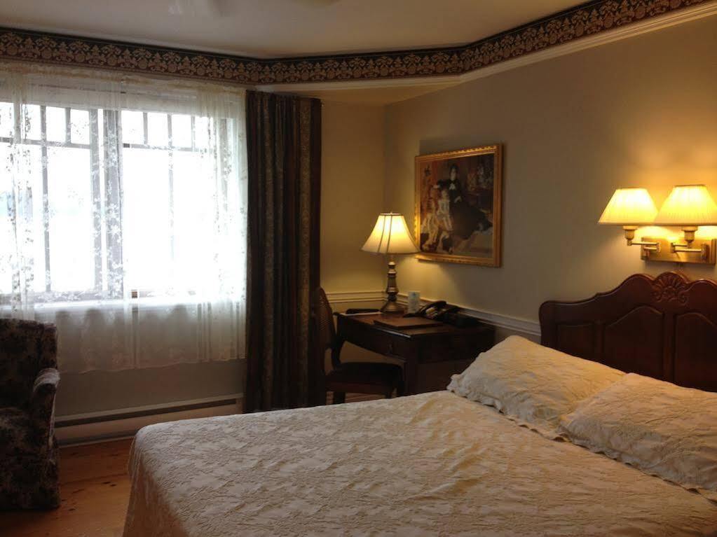 Goeliche Hotel Et Appartement Saint-Laurent-de-l'ile d'Orleans Eksteriør bilde